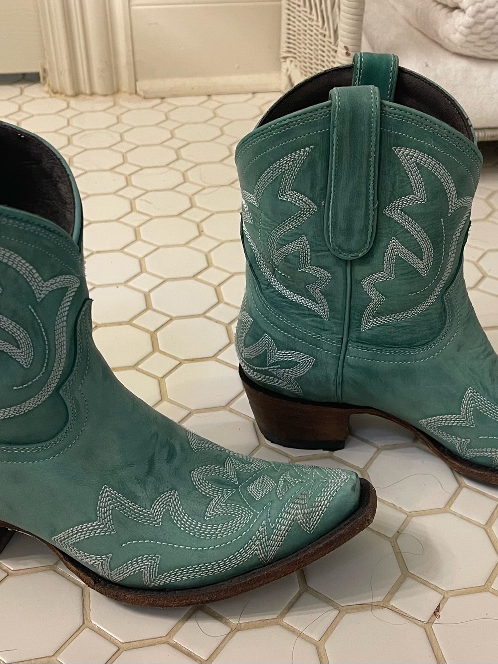 Turquoise Leather Cowboy Boots by Lane Size 8 - Picture 3 of 6